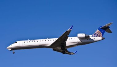 United Airlines flight bound for Houston makes emergency landing after engine failure