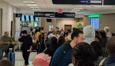 Expect longer lines at Houston airports as DHS shutdown reaches 2 weeks