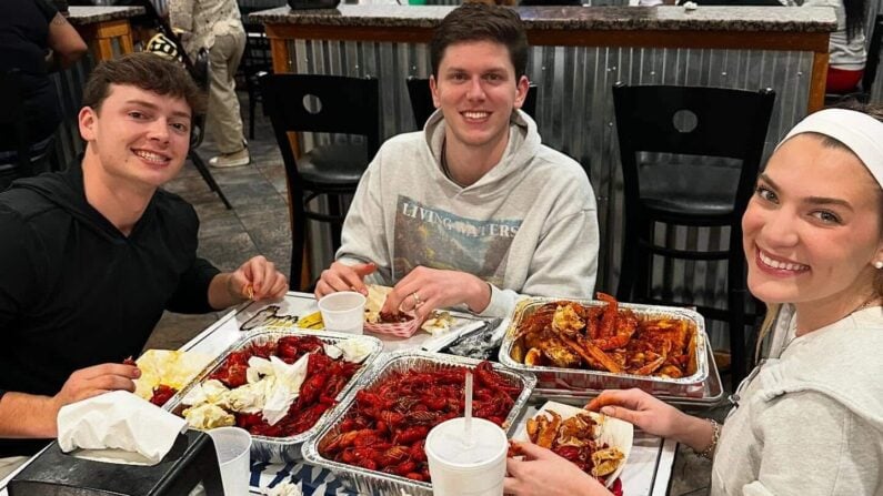 Seafood Restaurants Round Rock - Krab Kingz Seafood