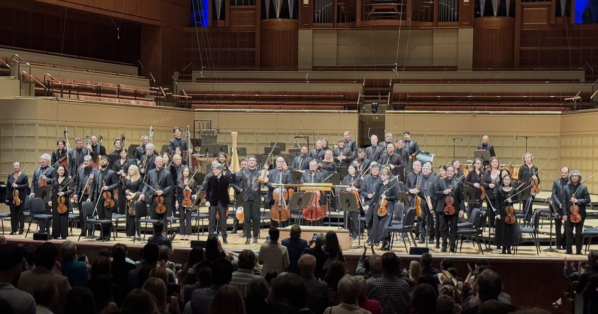 Dallas Symphony concert again included a surprise