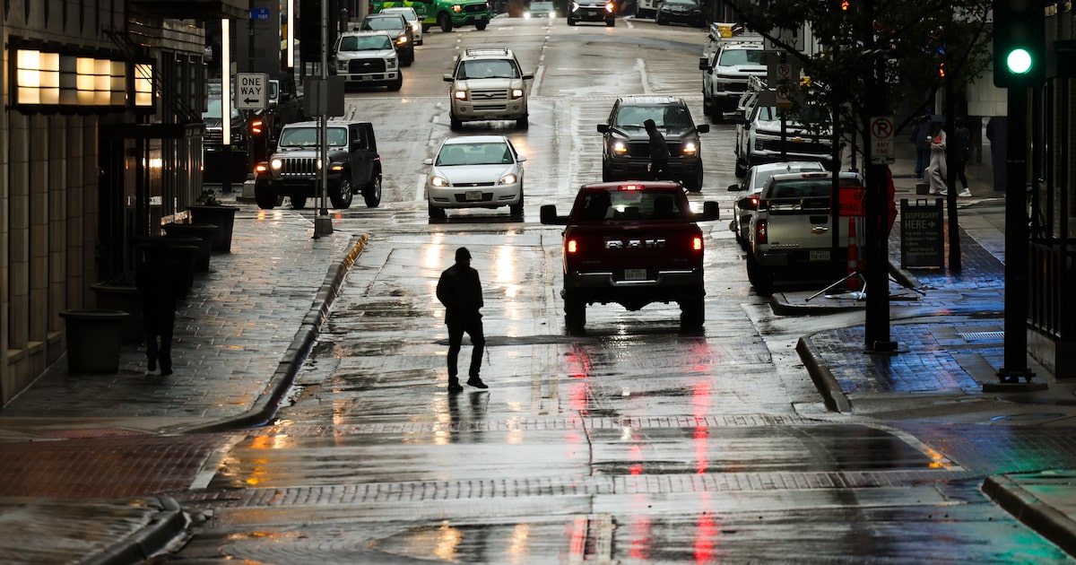 A cloudy, hot start to March for North Texas. Is spring rain on horizon?