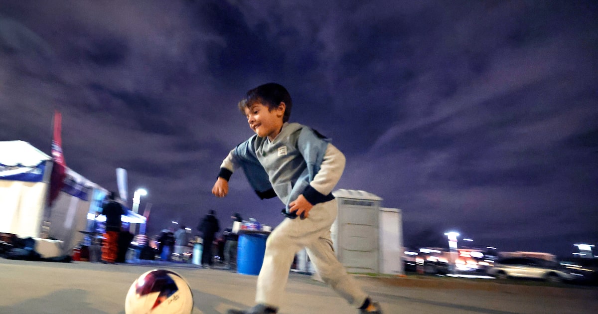 Tailgating at the World Cup? Here are tips to stay safe in Texas’ hottest months