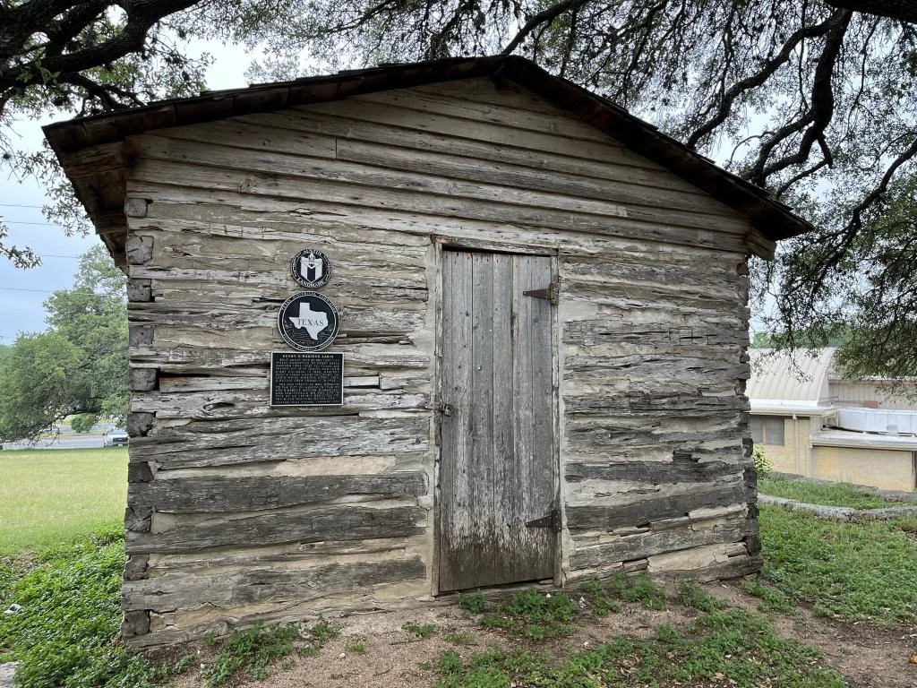 MadisonCabin_CloseUp