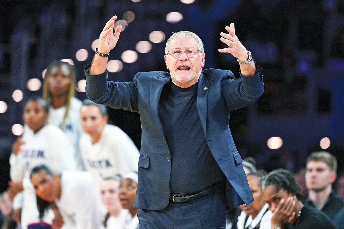 Auriemma criticizes NCAA about women’s double-regional format