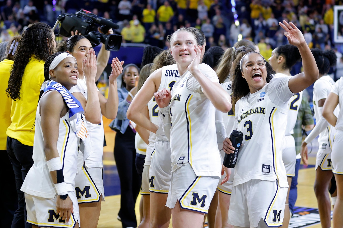 Sophomores shine for Michigan and Louisville in women's Sweet 16, plus an SEC rematch in Fort Worth