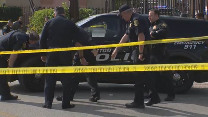 Armed suspect dies after being shot by Houston police in Gulfton area, officials say