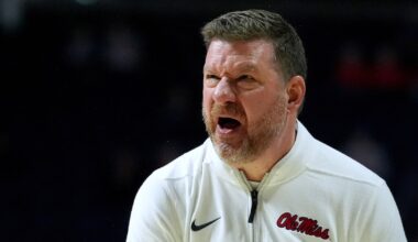 Chris Beard’s Ole Miss tops Texas in SEC tourney, hurting Longhorns’ March Madness hopes