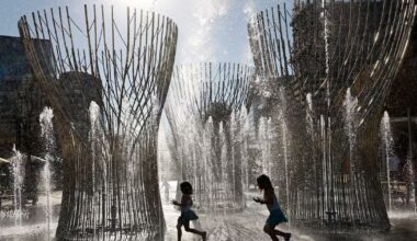 North Texas heads into the hottest day of the weekend heat. Will it cool down?