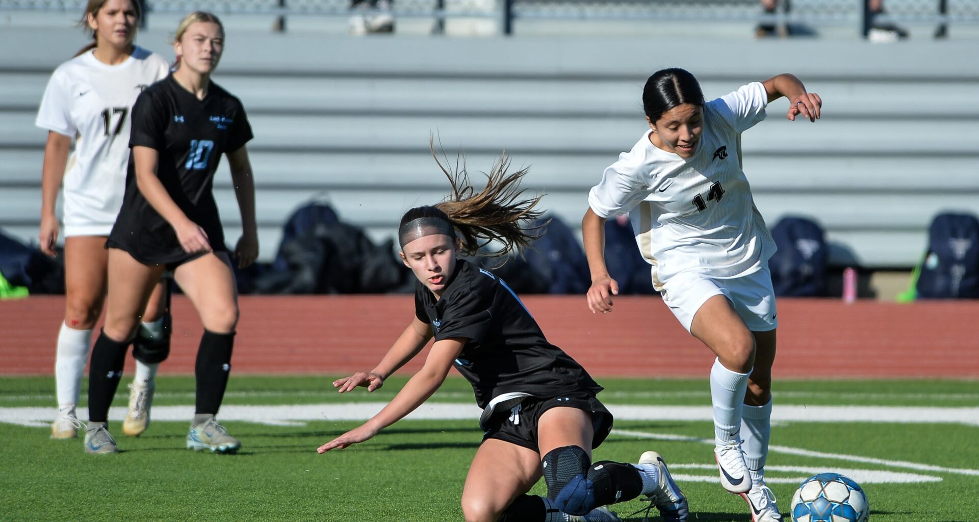 Lady Panthers rout McKinney, earn 2nd straight playoff berth