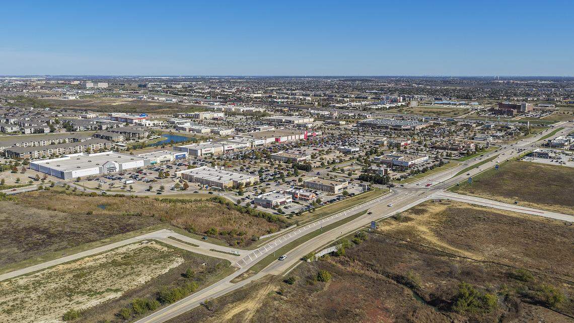 Presidio Junction retail center in Fort Worth has new owners