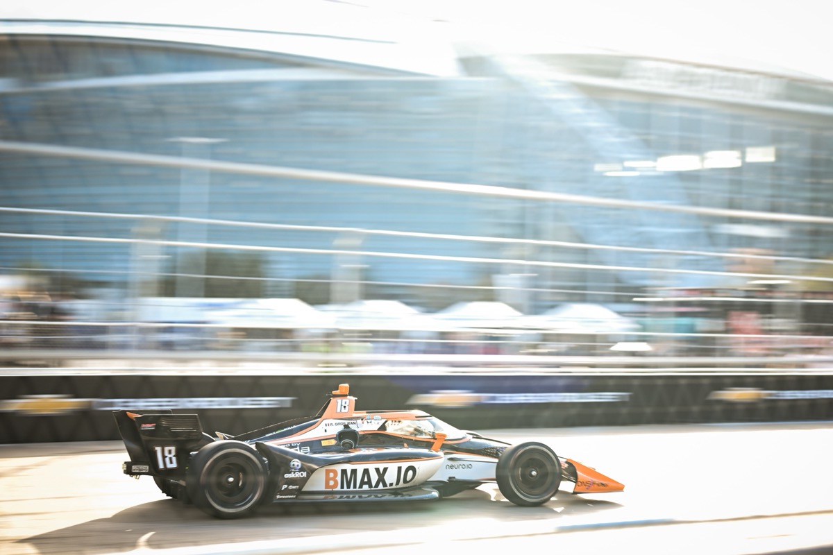 Early start for the Arlington race this Sunday