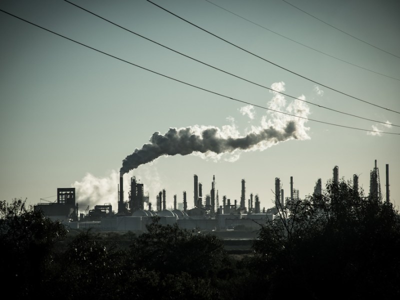 Texas oil, gas and petrochem facilities emitted 1.6 million pounds of regulated pollutants during last week’s icy weather