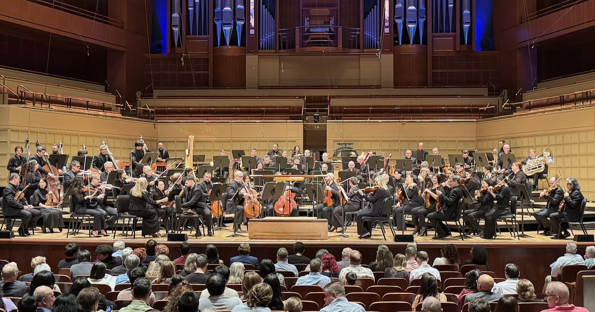 Dallas Symphony gives a rare performance of a Kurt Weill symphony