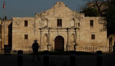 ‘Dawn at the Alamo’ honors Alamo defenders on 190th anniversary of battle