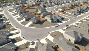 Will San Antonio's housing market tip toward buyers or sellers?