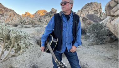 Texas songwriter/singer receives ‘Living Legend’ award