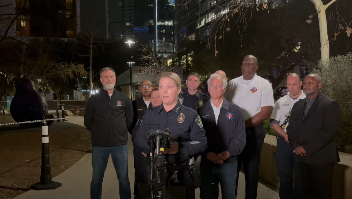 Austin bar shooting: Three dead, police fire at suspect - Indianapolis News | Indiana Weather | Indiana Traffic