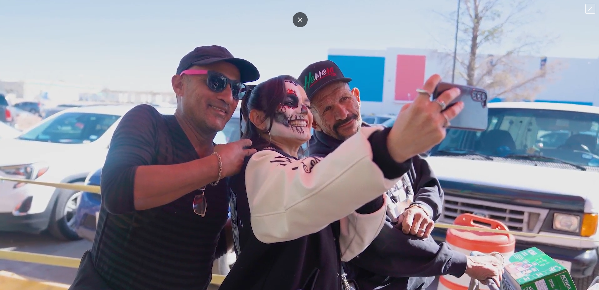 AEW Thunder Rosa visits El Pasoans Fighting Hunger