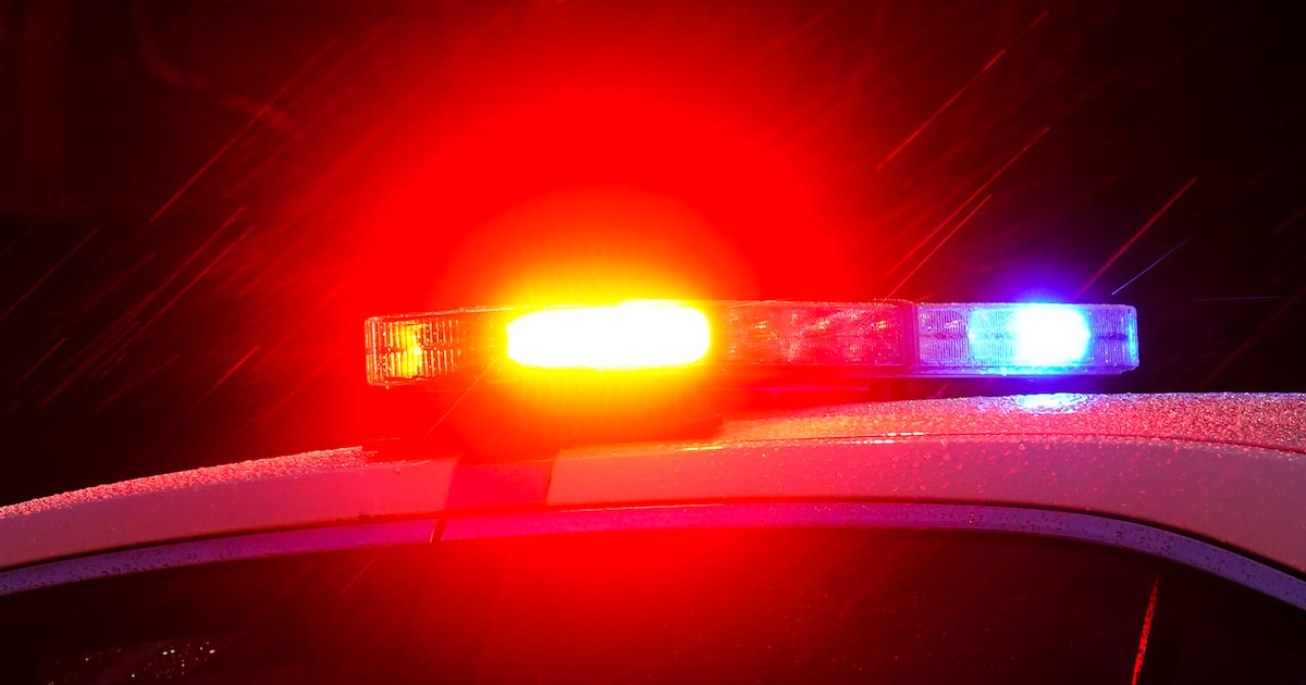 Woman dies following multi-vehicle crash in Arlington, police say