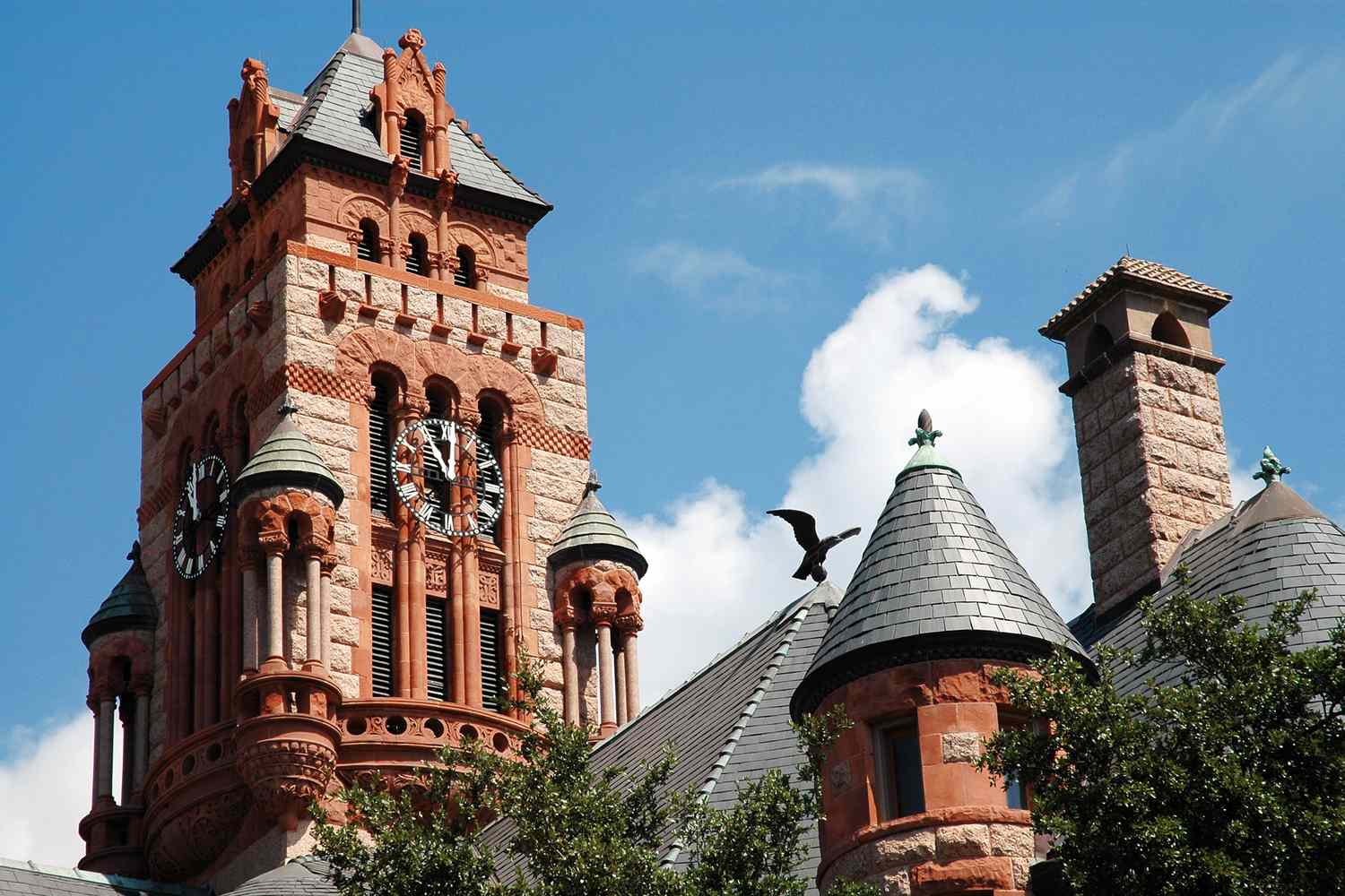 The Essential Guide to Waxahachie, Texas