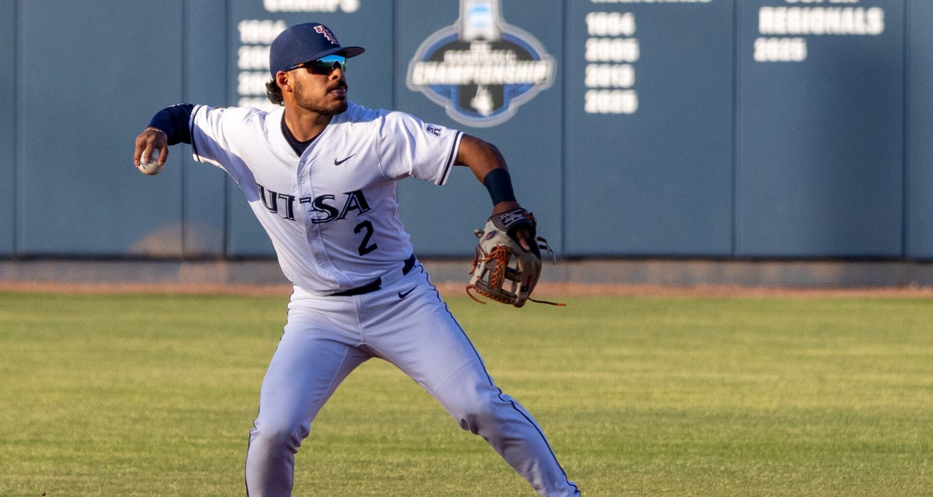 UTSA pulls ahead late to secure win over A&M-Corpus Christi – The Paisano