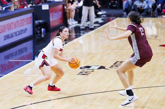 Louisville guard Rebekah Graves during a game against Bellarmine on Nov. 30, 2025, at KFC Yum! Center in Louisville, Ky.