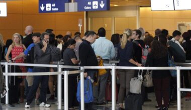 How North Texas TSA workers are dealing with the shutdown