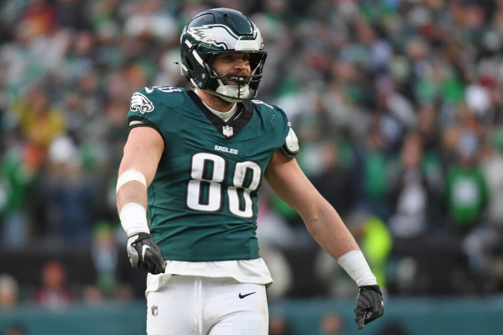 Eagles To Re-Sign TE Dallas Goedert
