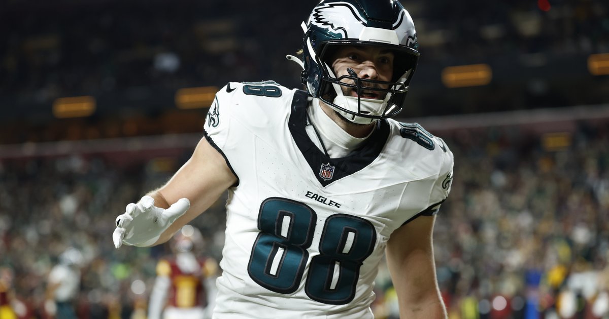 Report: Dallas Goedert's void date pushed to Friday, buying possible time to re-up with Eagles