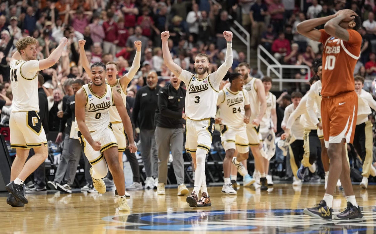 Purdue tip-in takes out Texas in final second of Sweet 16 thriller
