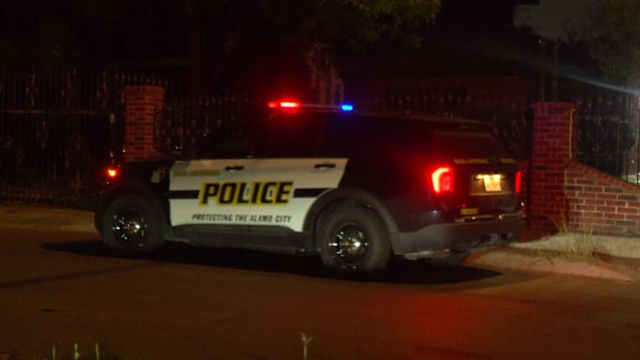 Man suffers multiple gunshot wounds on West Side, San Antonio police say