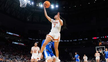Jordan Lee leads Texas to blowout win over Kentucky in women’s Sweet 16 matchup