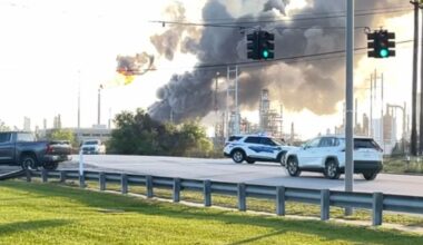 Explosion reported at refinery along Louisiana-Texas border
