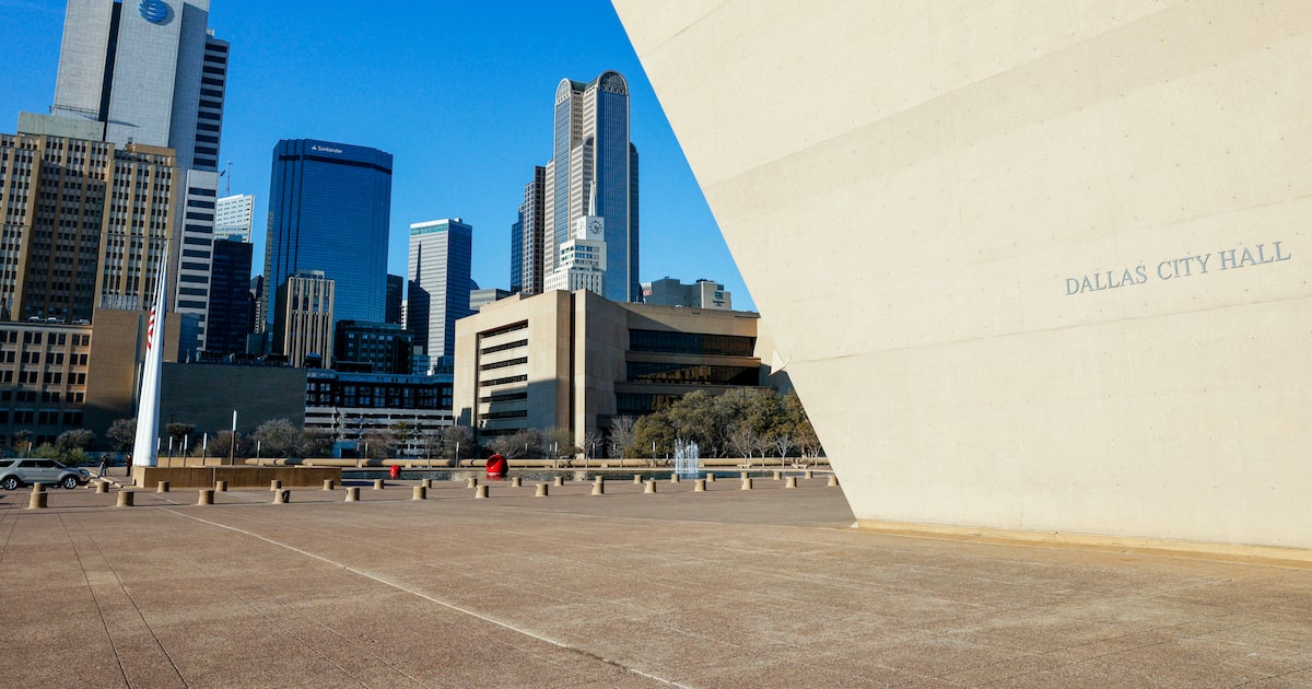 Dallas City Hall review turned to real estate experts who ultimately backed relocation