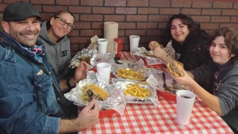 Seafood Restaurants Round Rock - WiseGuys A Chicago Eatery