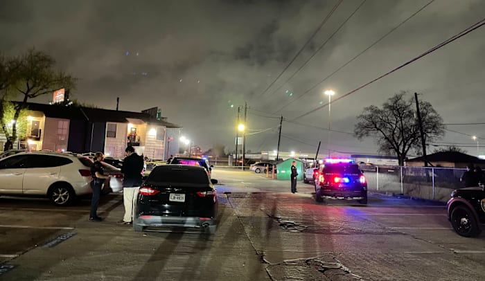 18-year-old charged with murder after fight leads to deadly stabbing of 41-year-old man in SE Houston