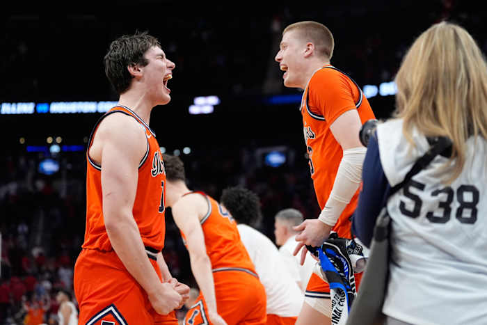 Illinois clamps down on Houston for a 65-55 March Madness win to reach Elite Eight