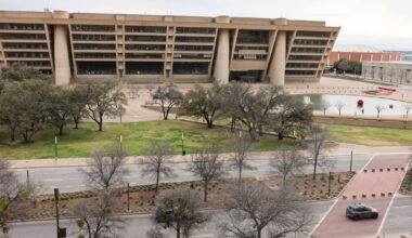 Readers share their feelings about Dallas City Hall