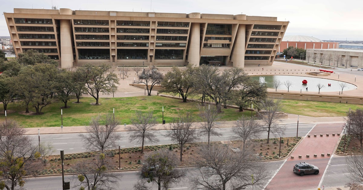 Readers share their feelings about Dallas City Hall