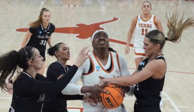 Lee’s 19 points pace No. 1-seed Texas in win over Missouri State