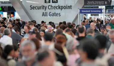 TSA reinforcements arrive at Houston’s Bush Airport as long security lines continue