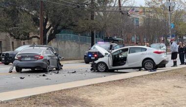1 hospitalized after 3-vehicle crash on Southeast Side, San Antonio police say