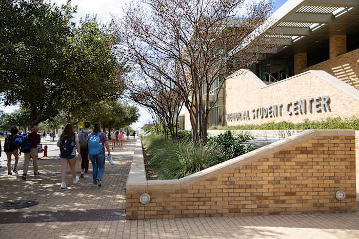 Thousands of Texas students lose college credits when transferring. Here are pitfalls to avoid.