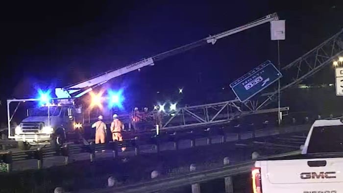 I-35 on Southwest Side expected to be closed for hours after 18-wheeler crash, SAPD says