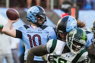 Arlington Renegades quarterback Kyle Sloter (10) throws a pass during the second half of an...