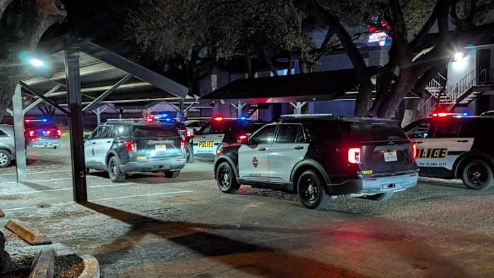 Teen hospitalized after Northwest Side shooting, SAPD says
