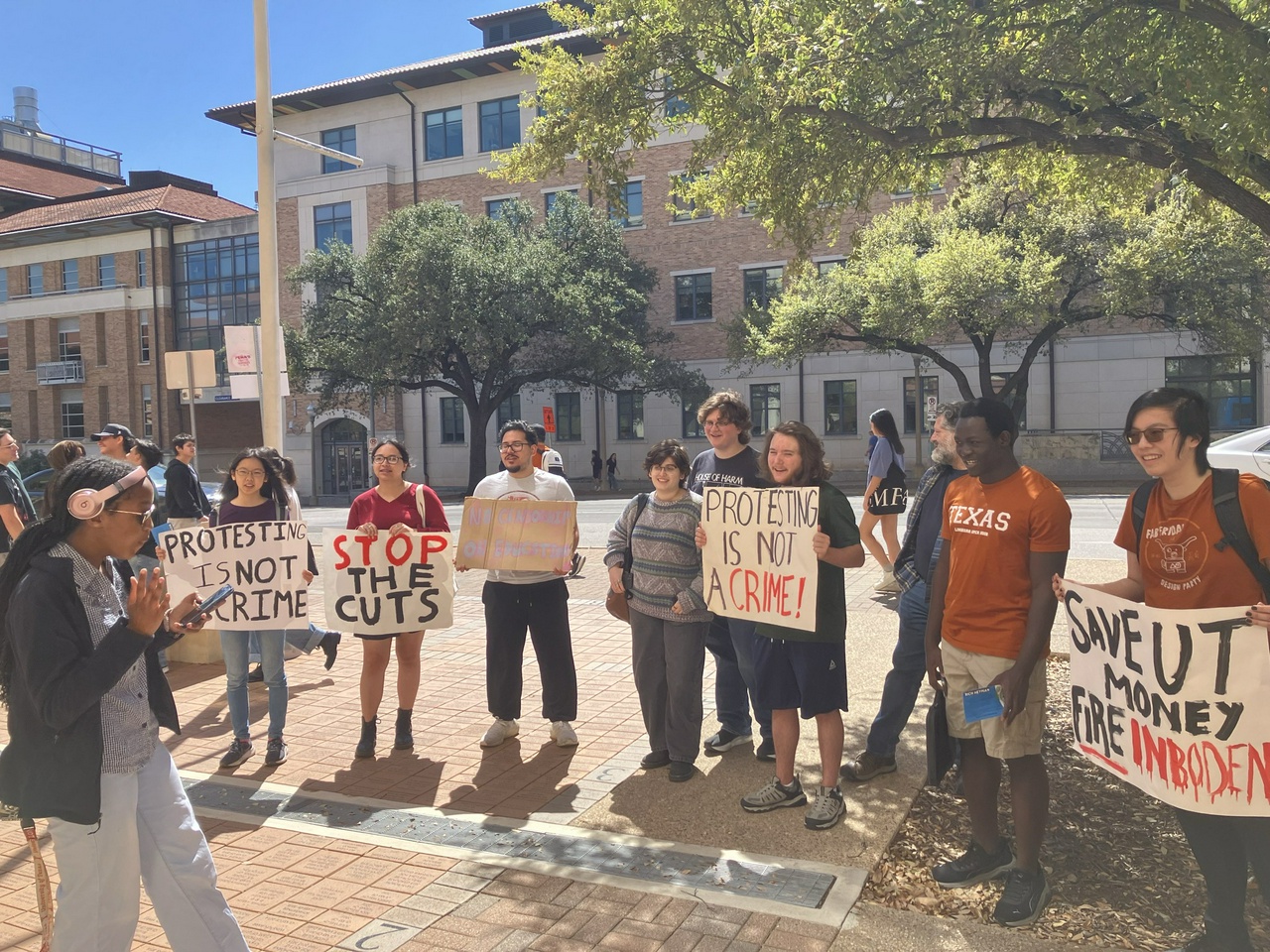 Austin, Texas students rally against repression .