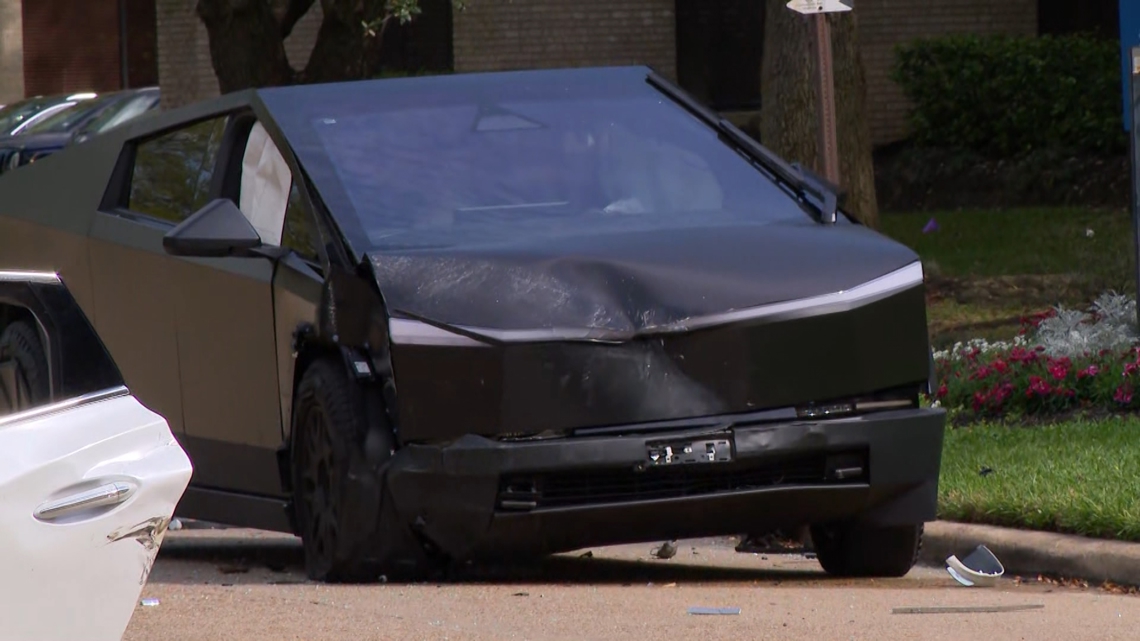 99-year-old woman identified as 1 of 2 victims killed in Galleria-area crash