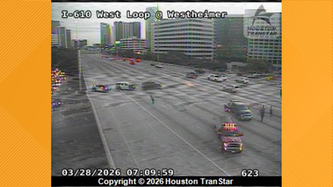 Multi-vehicle crash shuts down West Loop southbound at Westheimer