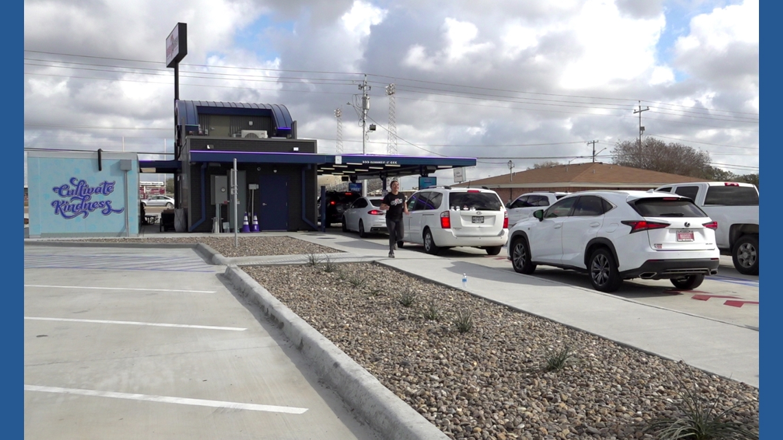 7 Brew opens new location in Calallen